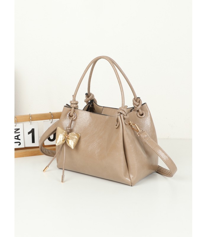T11966-Bolso de Mano Charolado con Adorno de Moño