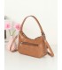 T11964-Bolso Hobo Baguette con Detalles de Tachuelas
