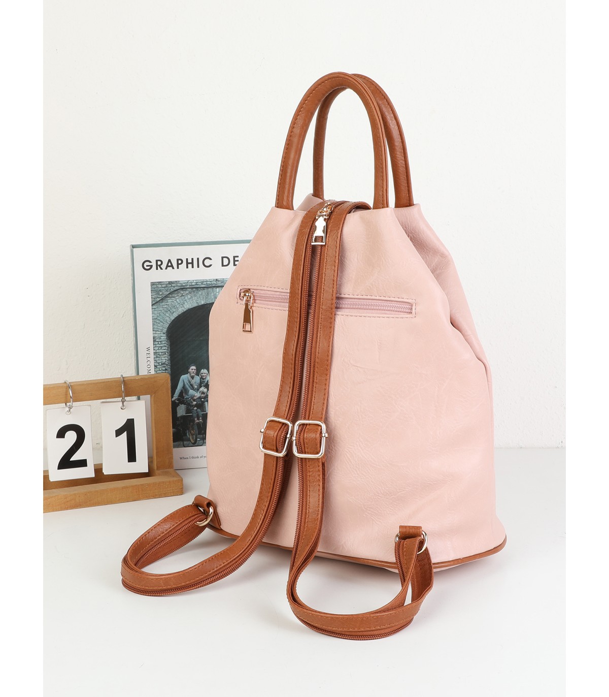 T11149 - Mochila con cremallera frontal y bordado de mandala