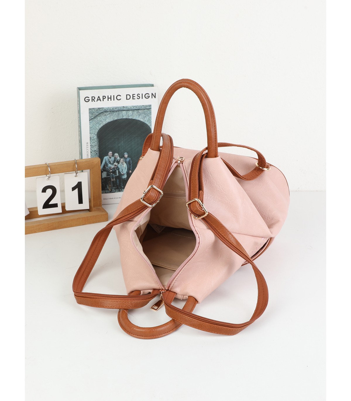 T11149 - Mochila con cremallera frontal y bordado de mandala